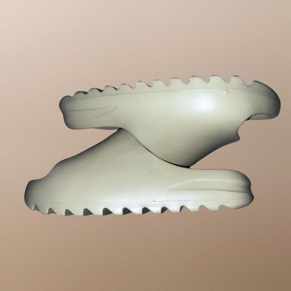 Youth Adidas Yeezy Bone Slides Resin Size Big Kid 6 (Cut Small - Fits BK Size 4) - Picture 6 of 8